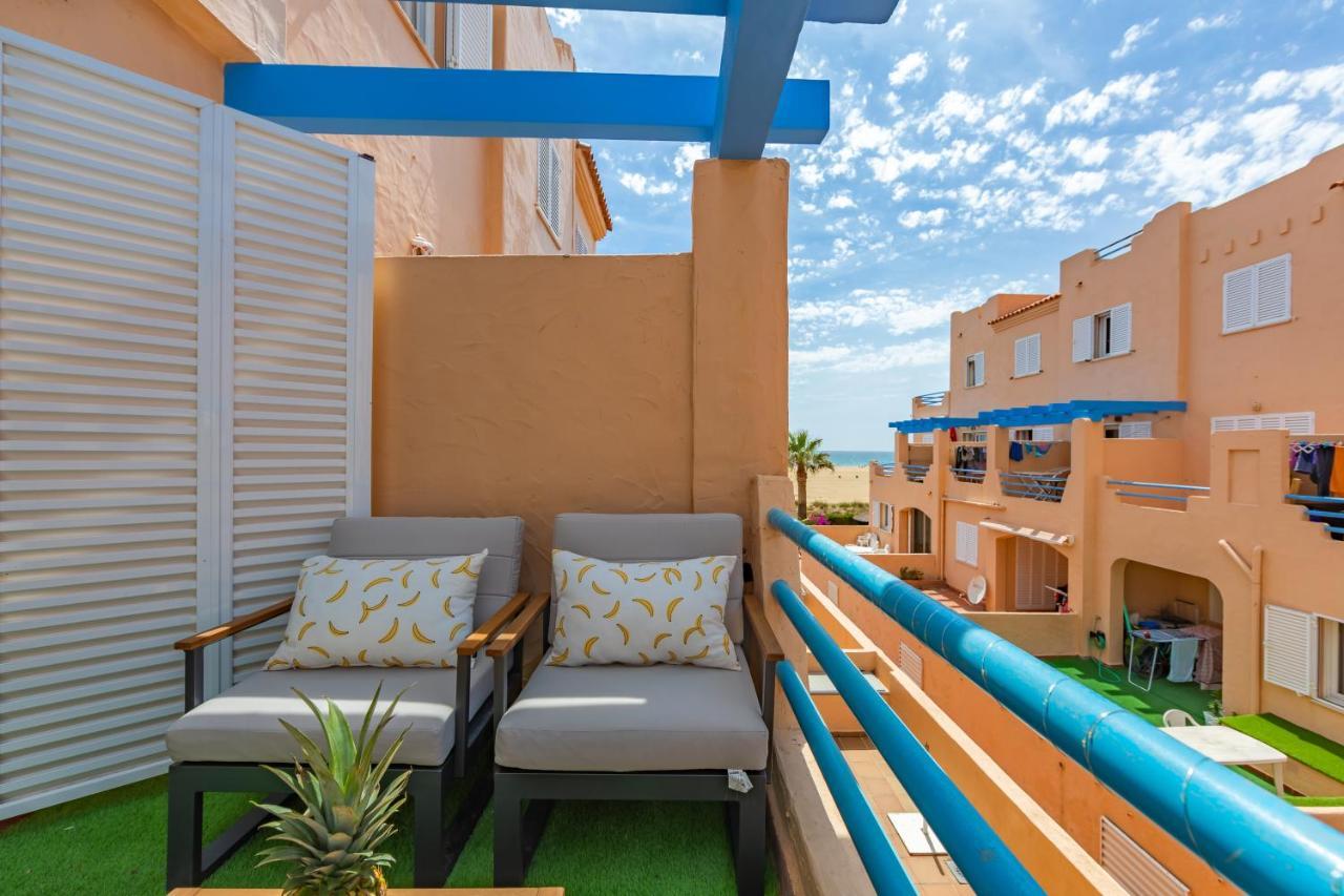 Beachfront, Pool, Terrace, Garage & Fibre Internet Tarifa Exteriör bild