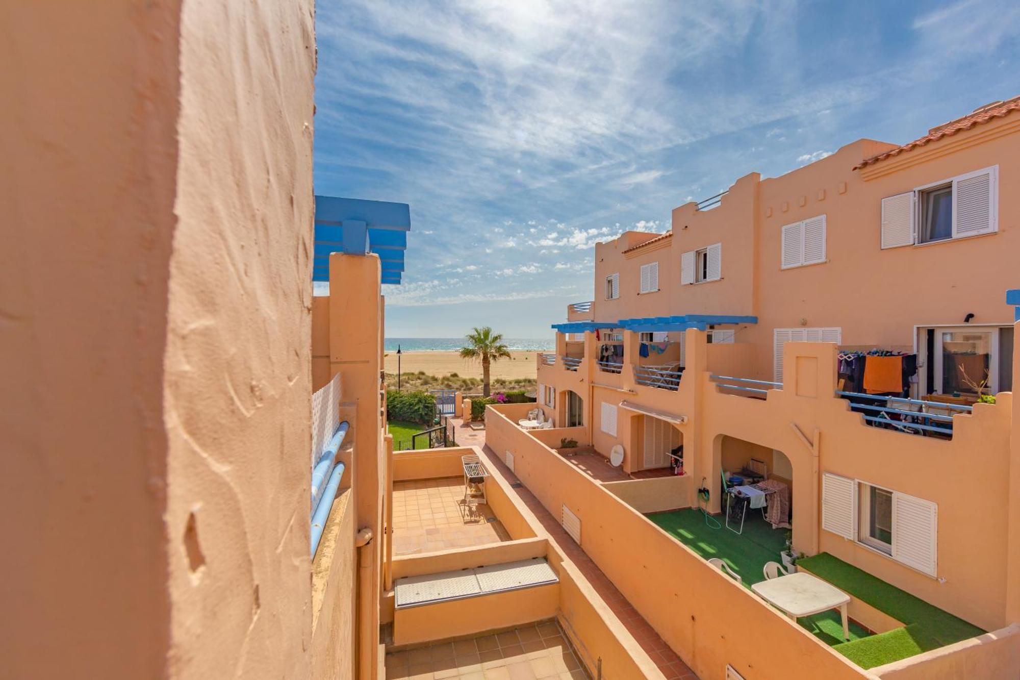 Beachfront, Pool, Terrace, Garage & Fibre Internet Tarifa Exteriör bild